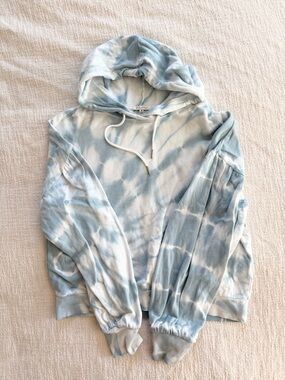 Z Supply Size Medium Light Blue Tie-Dye Hoodie